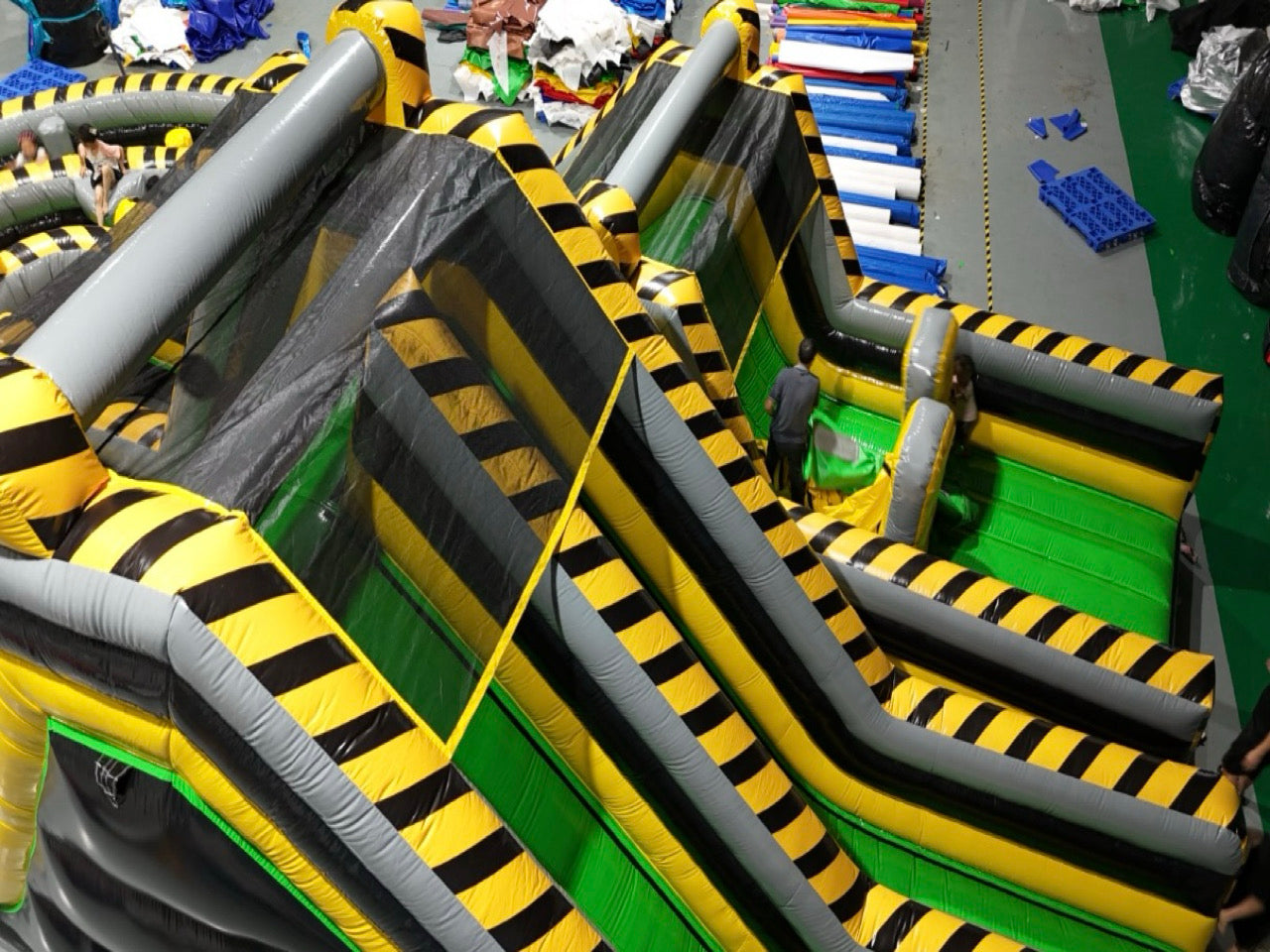 Outdoor game inflatable obstacle race