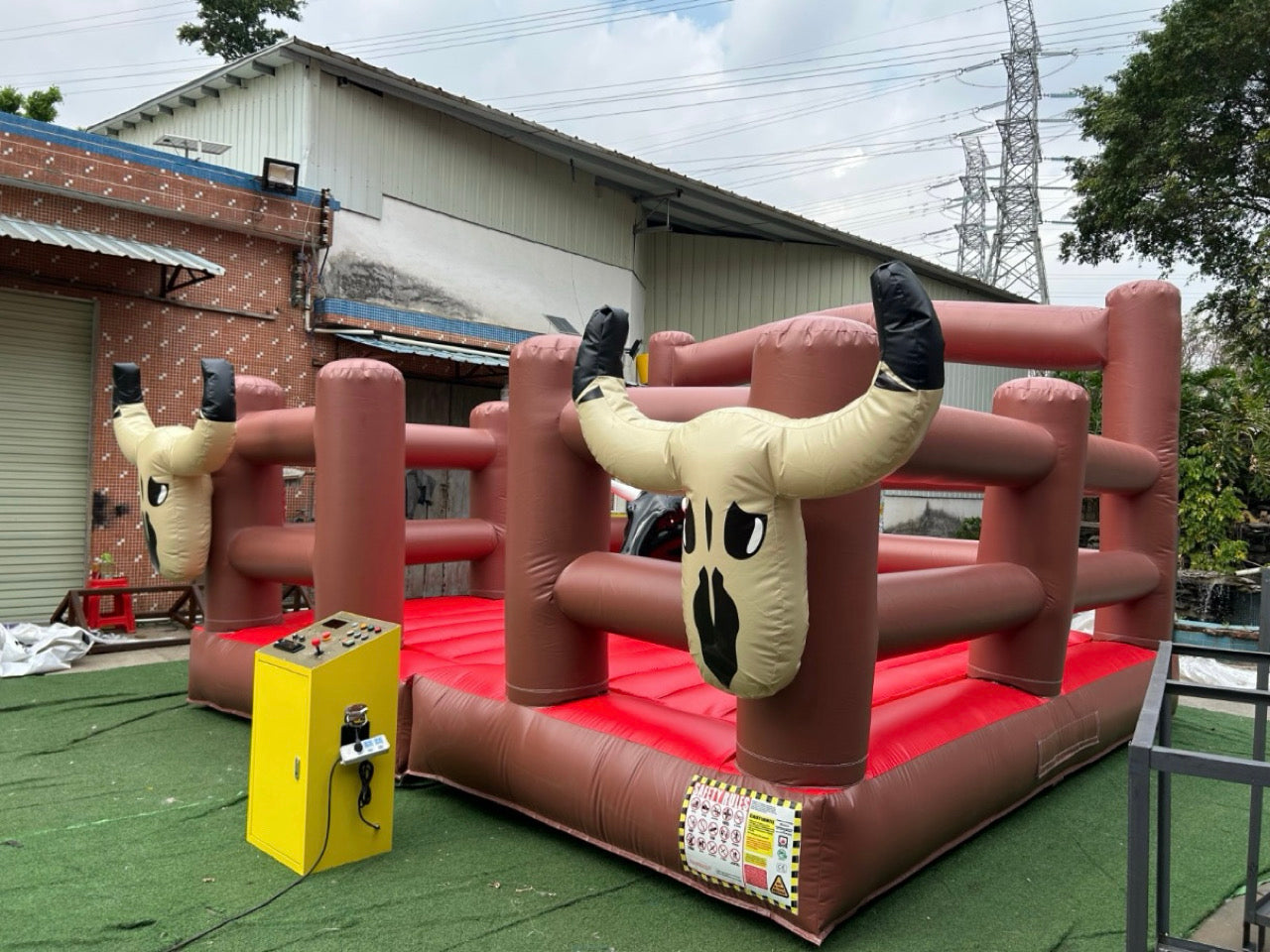 Inflatable Bull Theme Trampoline