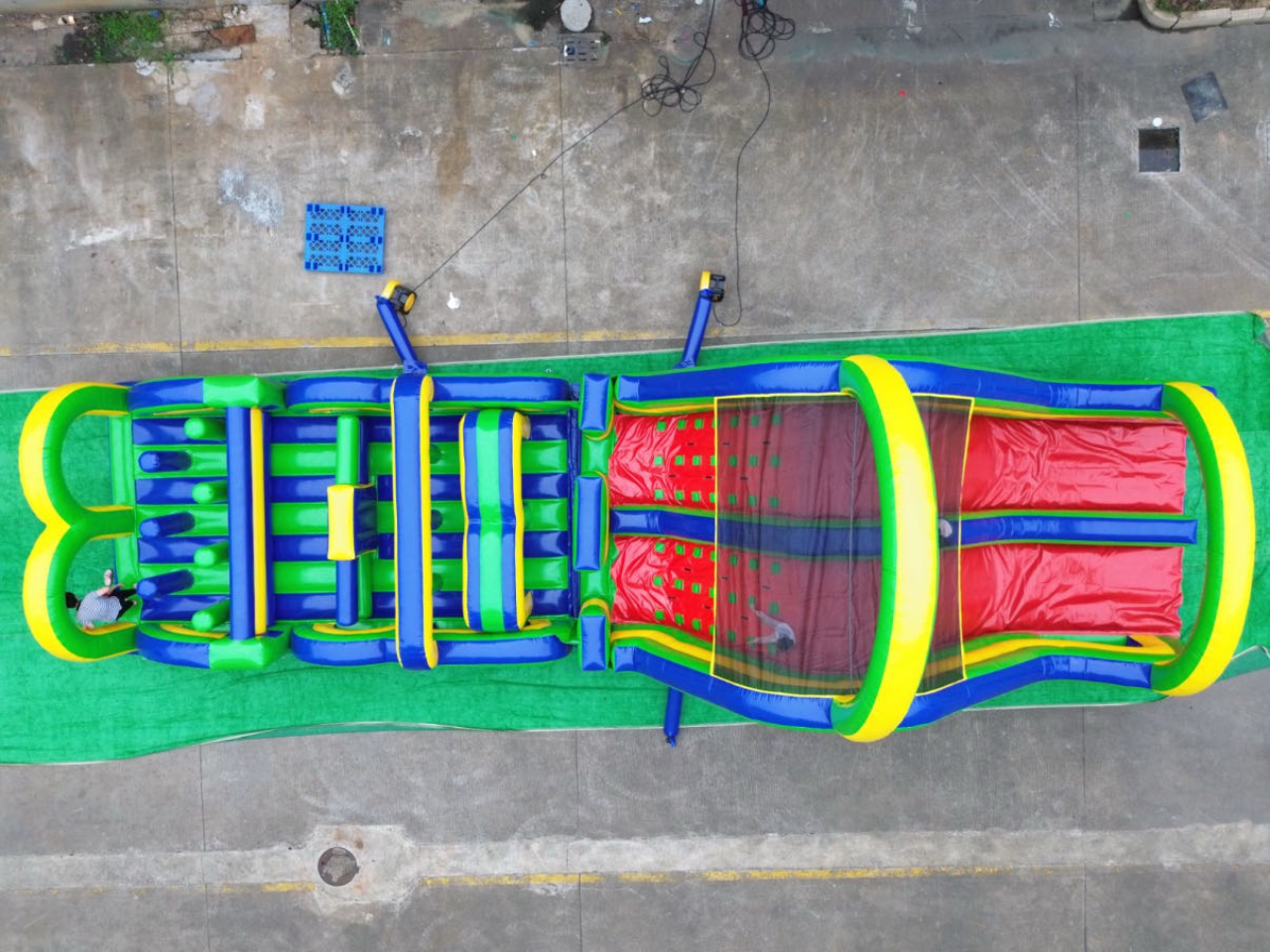 Giant inflatable obstacle course