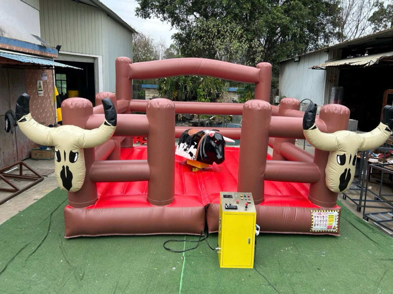 Inflatable Bull Theme Trampoline