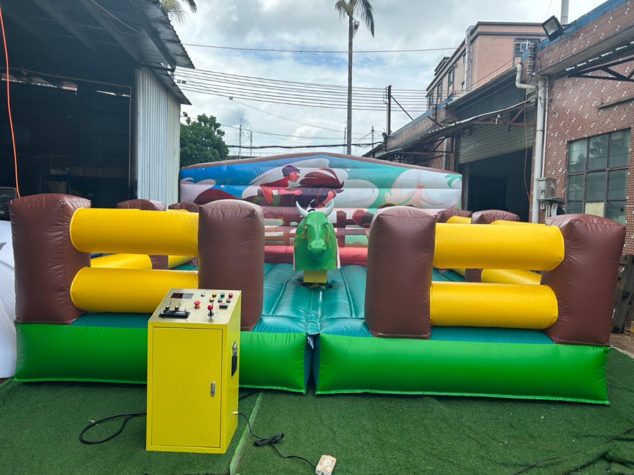 Inflatable Bull Theme Trampoline
